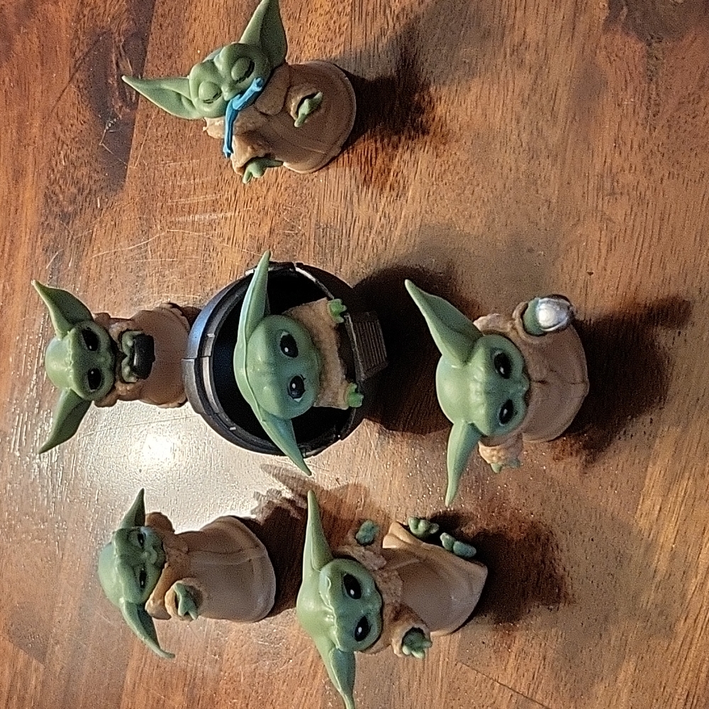 Yoda figurines